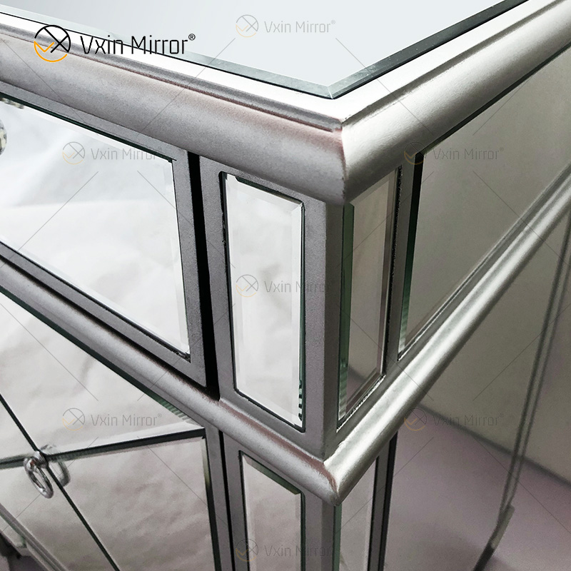 Erstaunliche Qualität WXF-873 Champagner-Silber, moderne Möbel, Metall-Nachttisch mit 2 Schubladen, verspiegelter Nachttisch