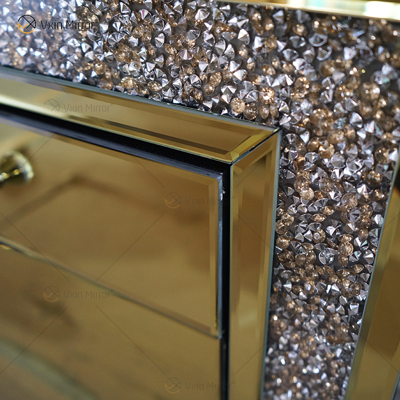 Luxury Decor WXF-099 Schrank mit goldverspiegelten Diamanten und Muti-Schubladen