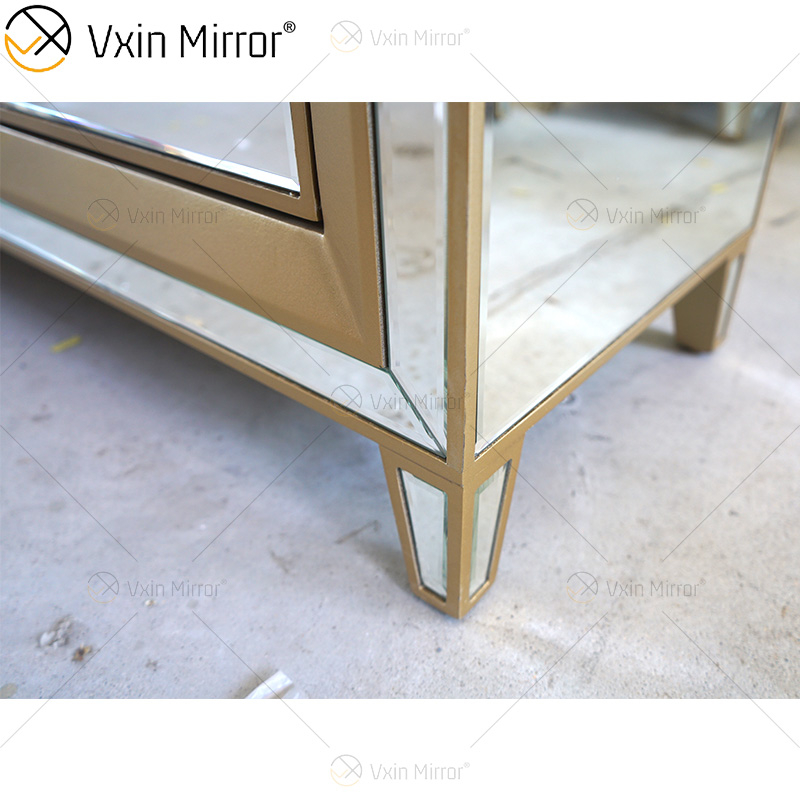Champage Gold Design Sideboard WXF-268 Luxuriöser verspiegelter Schrank mit Muti-Schubladen