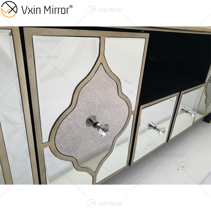Ornate Berlin Furniture WXF-680 Anti-Champagner-Gold-TV-Schrank mit 2 Schubladen und Türen