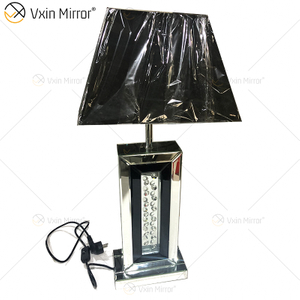 Factory Supply WXTL-143 Moderne Tischlampe mit silbernem und schwarzem Rahmen und Lampenschirm für Schlafzimmerspiegellampe