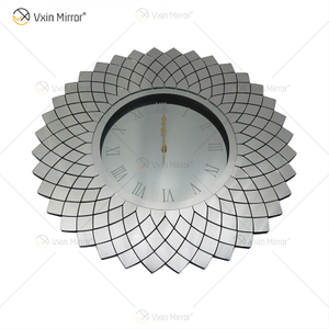 Gespiegelte Uhr WXMC-086 Silberne Fischschuppen-Wanddekoration Elegante 3D-Kristalluhr