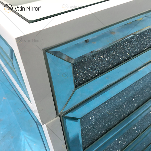 WXF-276 Moderner, moderner, minimalistischer Schminktisch aus weißem Glas mit Diamant und 11 Rebound-Schubladen mit transparentem Glas oben