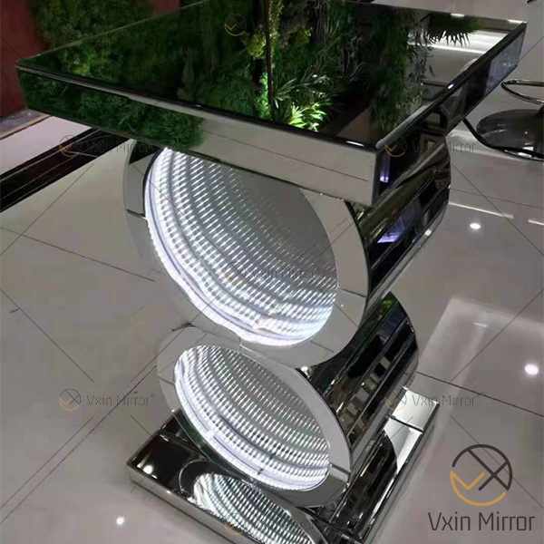 Silberner Tisch LED 3D Couchtisch Beleuchteter Unendlichkeitsspiegel Tunnel Sparkle Verspiegelter O-förmiger Konsolentisch Beistelltisch WXF-290