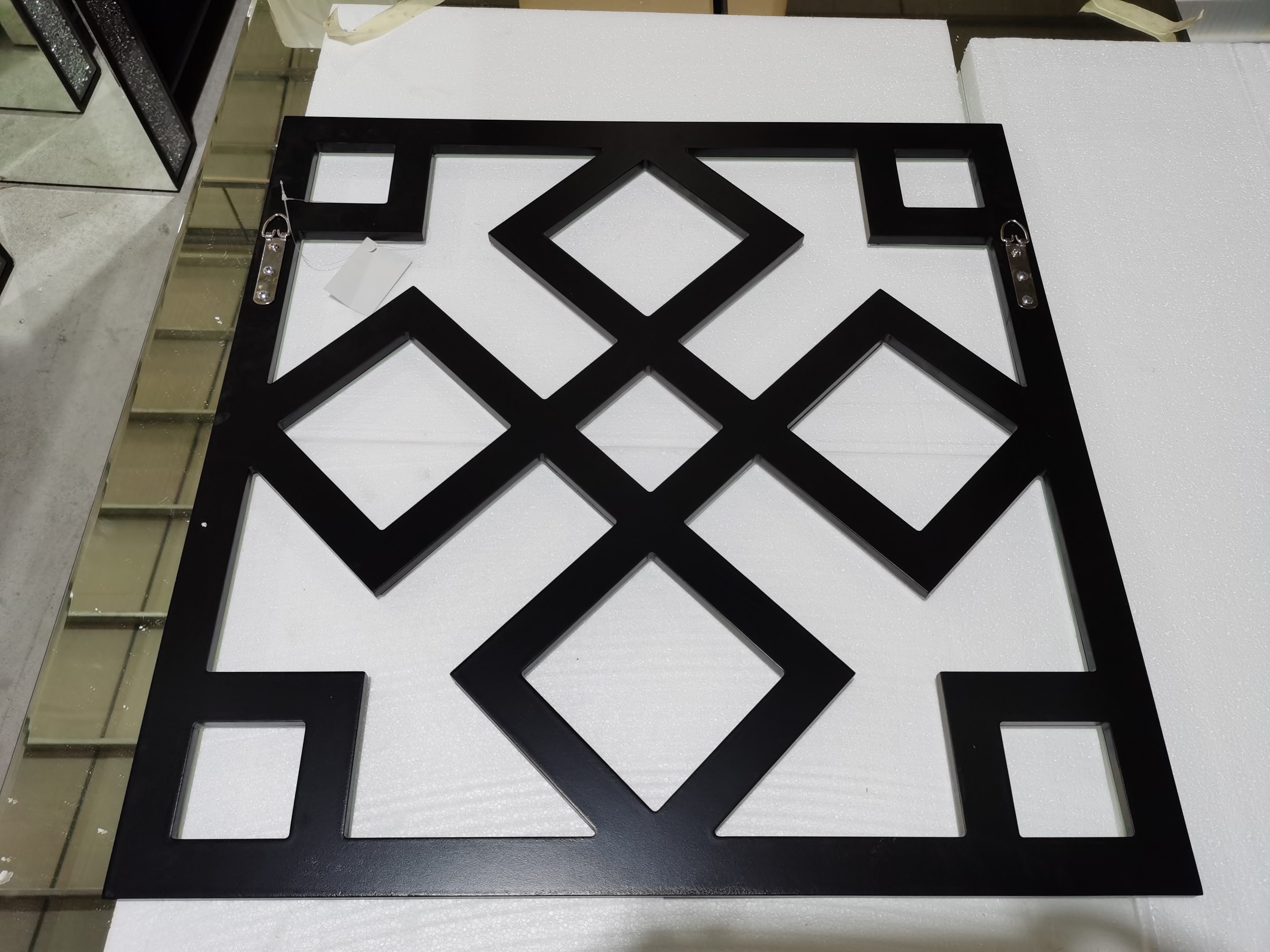 Quadratischer verspiegelter dekorativer Wandspiegel mit abgeschrägter Kante Moderner modischer Wandspiegel WXM-1580