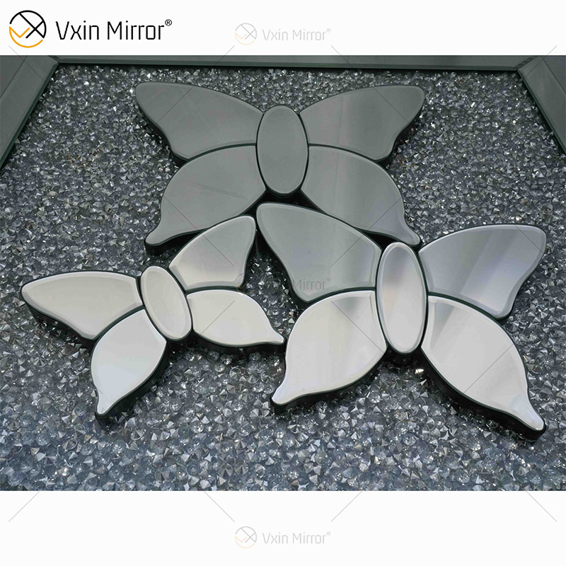 Moderne zweifarbige silberbraune verspiegelte Schmetterlings-3D-Spiegel-Wand-Kunst-Wohnkultur-Wandrahmen in Wohnzimmermöbeln WXM-1097