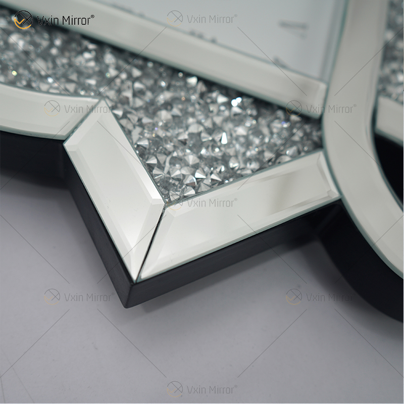 Testpaket Neues Design WXC-083 Moderne verspiegelte 3D-Wanduhr mit silbernen Crushed Diamonds
