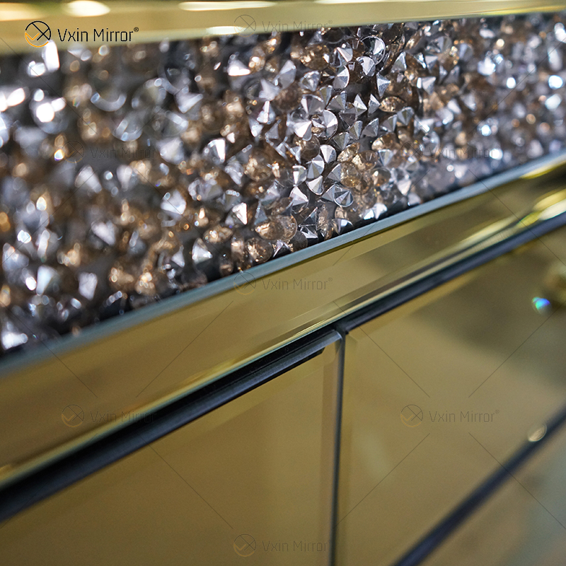 Luxury Decor WXF-099 Schrank mit goldverspiegelten Diamanten und Muti-Schubladen