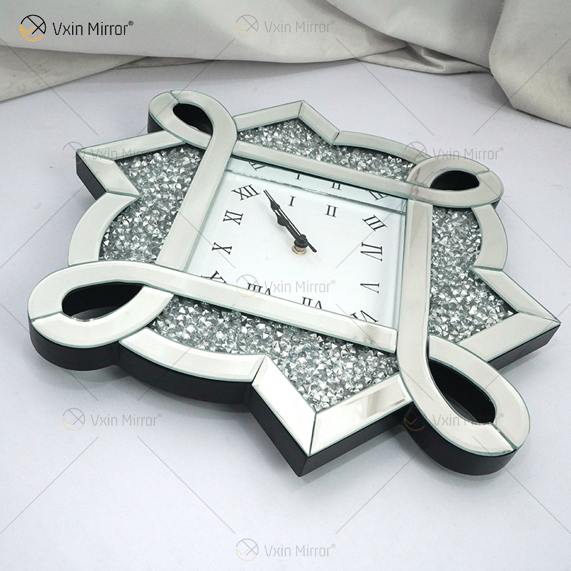 Testpaket Neues Design WXC-083 Moderne verspiegelte 3D-Wanduhr mit silbernen Crushed Diamonds