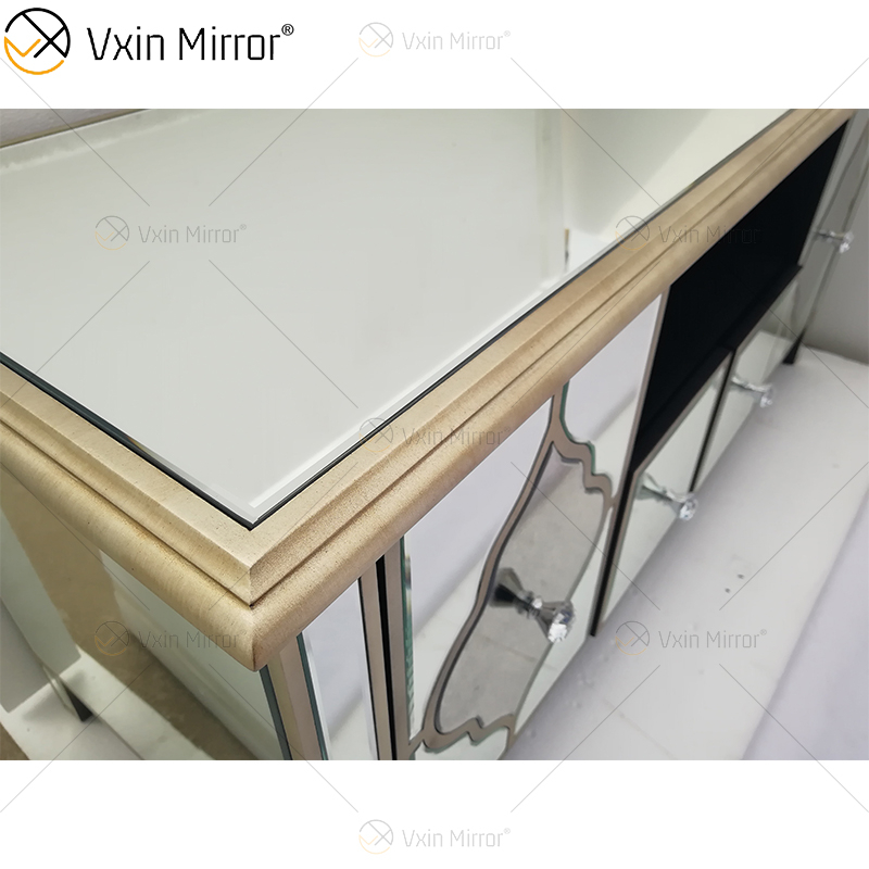 Ornate Berlin Furniture WXF-680 Anti-Champagner-Gold-TV-Schrank mit 2 Schubladen und Türen