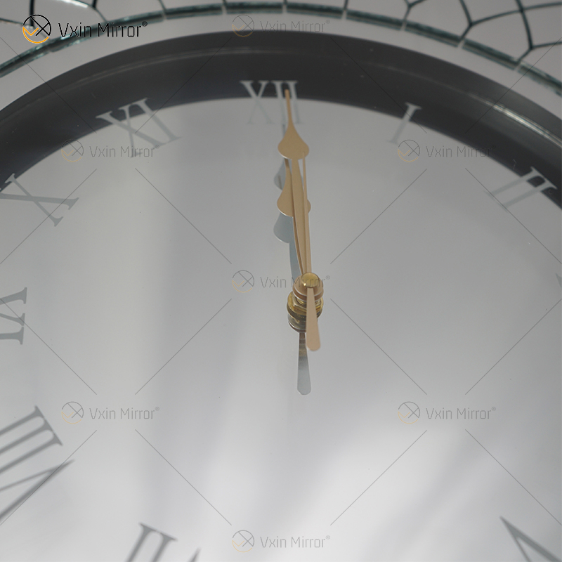 Gespiegelte Uhr WXMC-086 Silberne Fischschuppen-Wanddekoration Elegante 3D-Kristalluhr