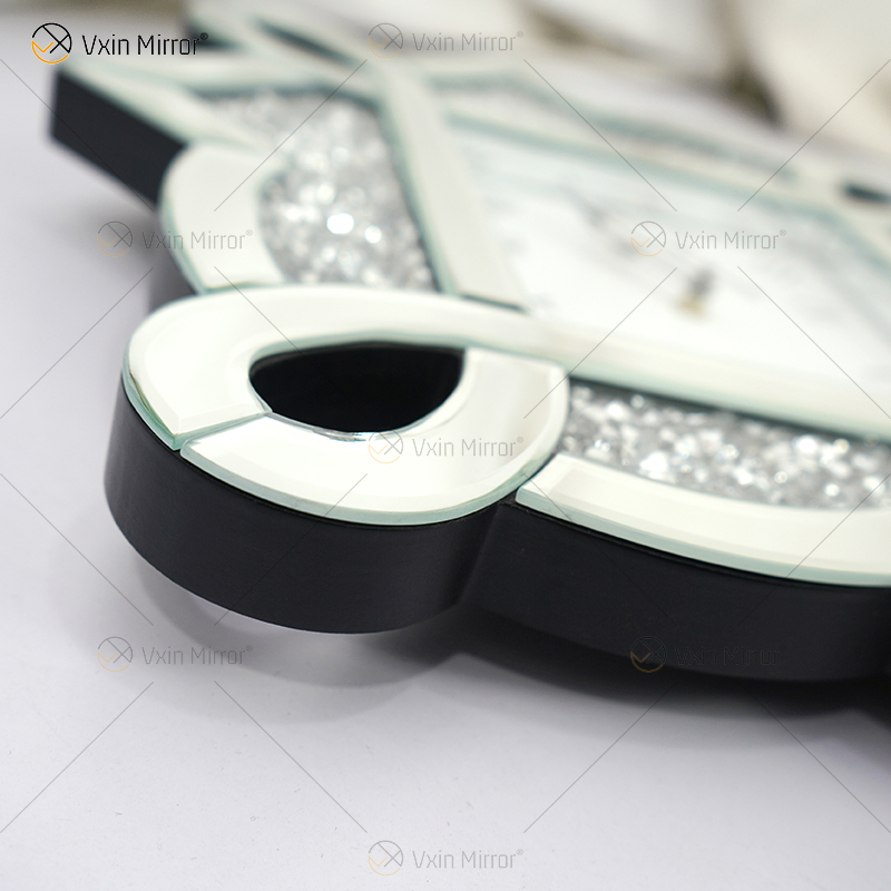 Testpaket Neues Design WXC-083 Moderne verspiegelte 3D-Wanduhr mit silbernen Crushed Diamonds