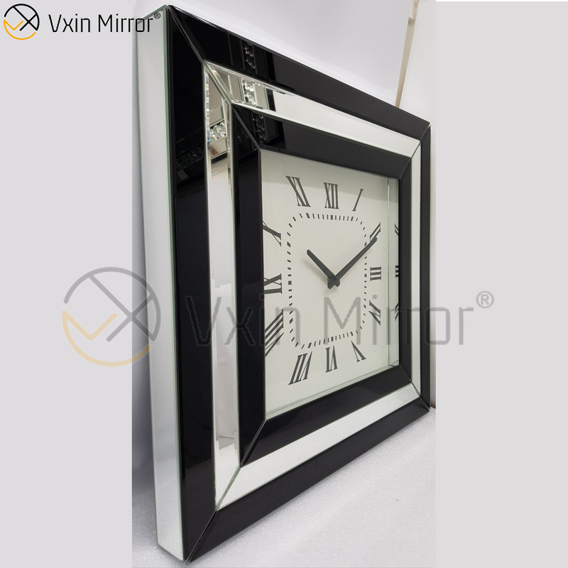 Großhandel China Supply Silber Spiegel Quadratische Wanduhr