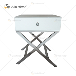 Vanity Modern WXF-046 Silberne Edelstahlmöbel Kristall-Nachttisch mit 1 Schubladen verspiegelter Nachttisch