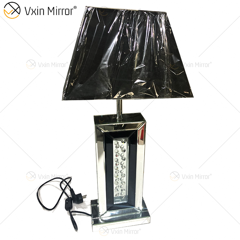 Factory Supply WXTL-143 Moderne Tischlampe mit silbernem und schwarzem Rahmen und Lampenschirm für Schlafzimmerspiegellampe