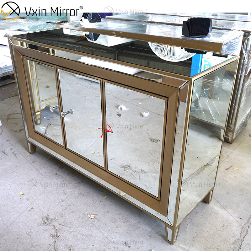 Champage Gold Design Sideboard WXF-268 Luxuriöser verspiegelter Schrank mit Muti-Schubladen
