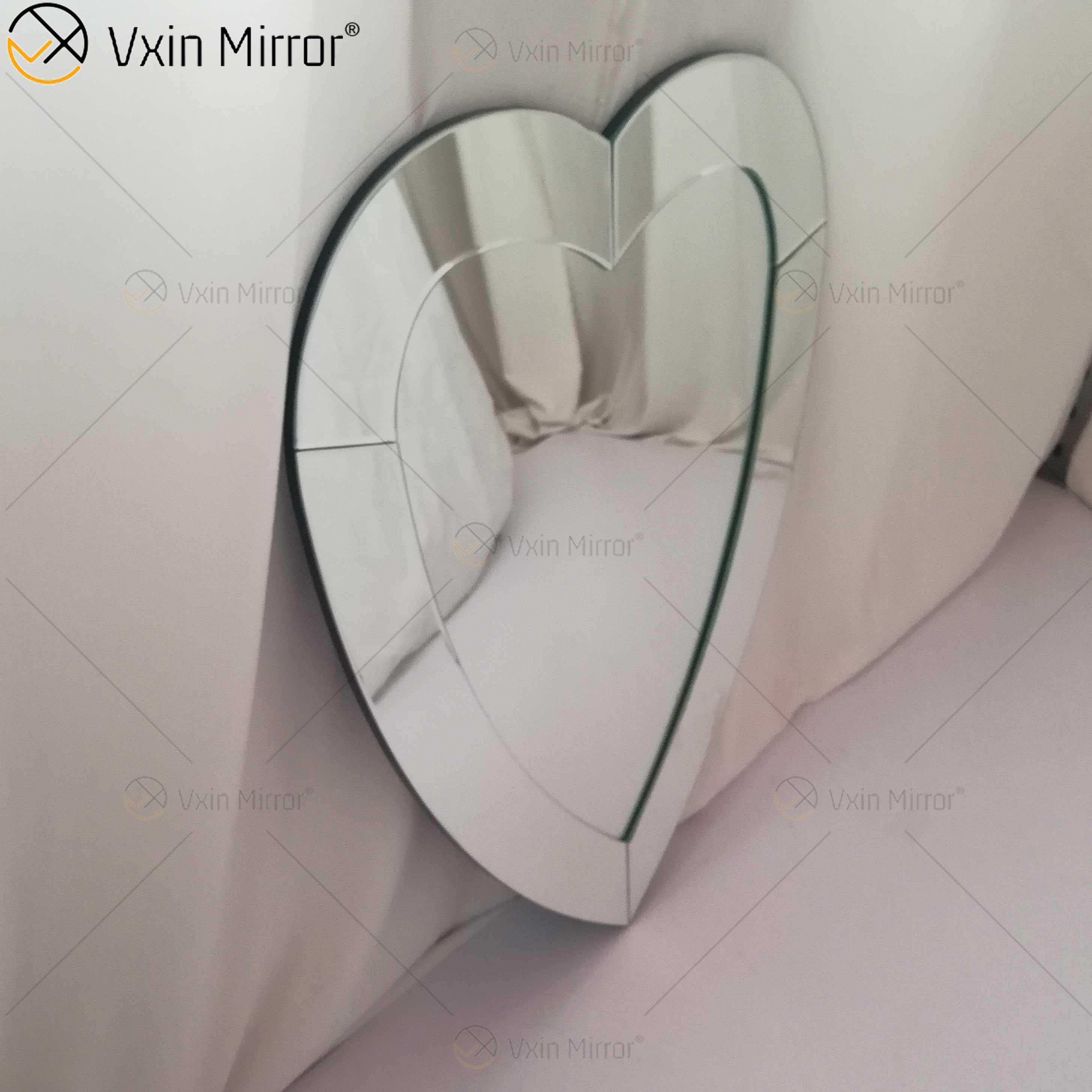 3D herzförmiger Wandbehangspiegel rahmenloser moderner abgeschrägter Rand Design Badezimmer Schlafzimmer Spiegel Schminkspiegel WXM-2090